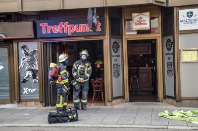 Stuttgart-Zuffenhausen: Brand in Kueche einer Gaststaette